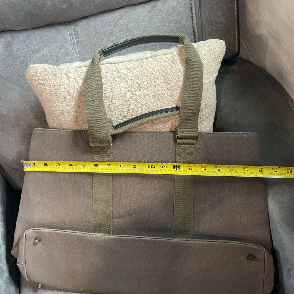 FEED Oversized Work Bag Largest Work Collection bag with 7 compartments. - Picture 10 of 16